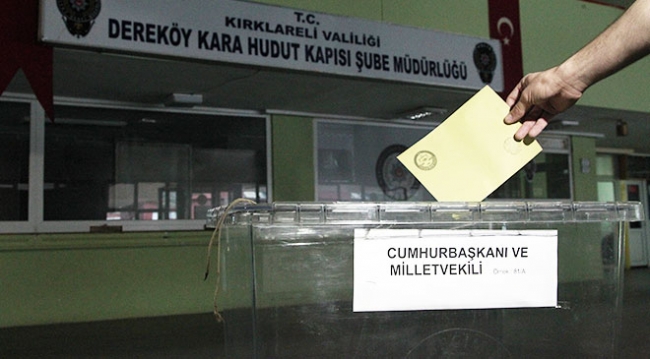 Gümrük ve sınır kapılarında oy verme işlemi başladı