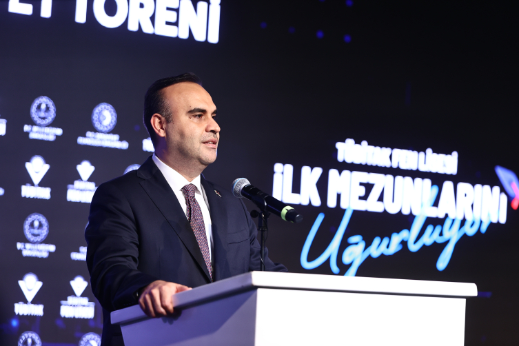TÜBİTAK Fen Lisesi ilk mezunlarını verdi