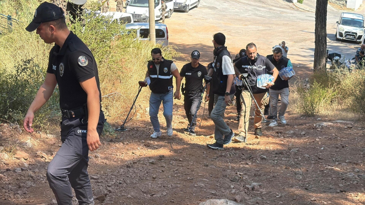 FETÖ firarisi Karatepe'nin gömdüğü mühimmat aranıyor