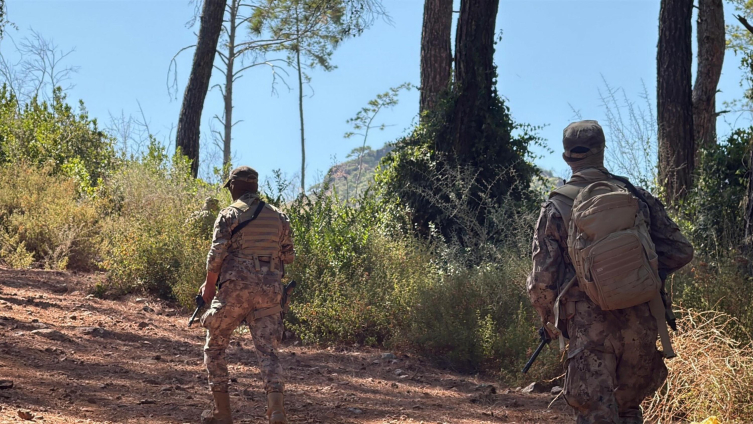 FETÖ firarisi Karatepe'nin gömdüğü mühimmat aranıyor