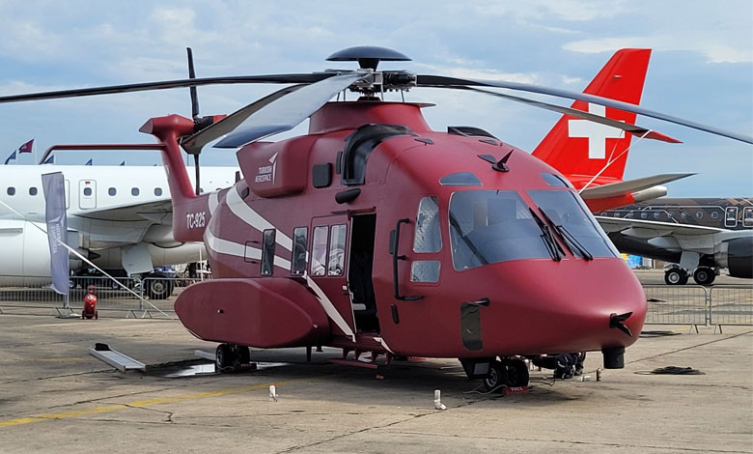 TUSAŞ, T925 Genel Maksat Helikopterinin tam ölçekli modelini ilk kez Paris Air Show kapsamında sergiliyor. 