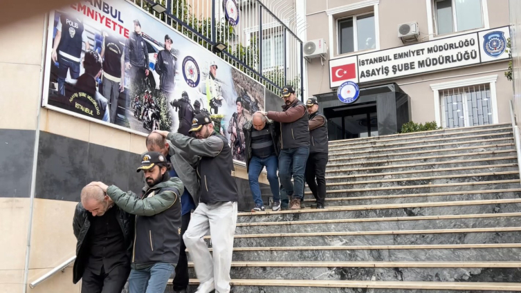 "Uygun fiyata taşıyacağız" dedikleri malları çalan 9 şüpheli yakalandı