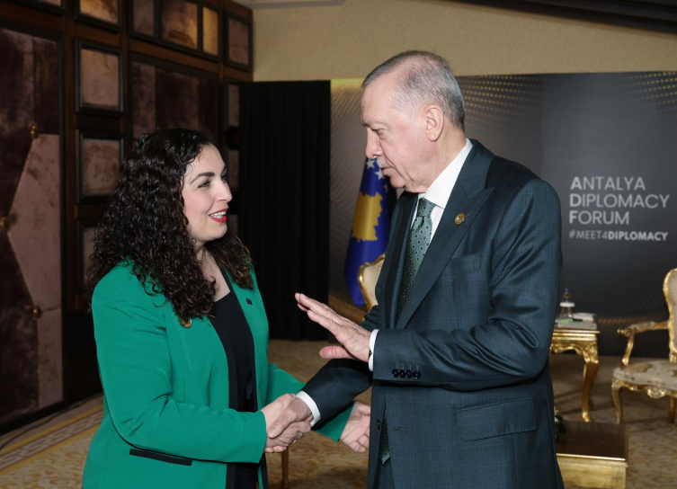 Cumhurbaşkanı Erdoğan'dan Antalya'da diplomasi trafiği