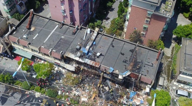 Mağazada gaz patlaması: 2 ölü, 55 yaralı