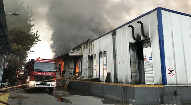 Sakarya'da fabrika yangını