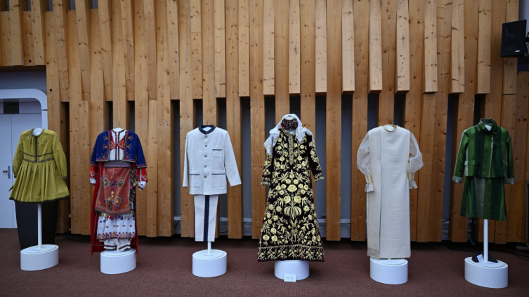 Emine Erdoğan'dan 'Türkiye Dokuma Atlası-Kumaşın Hafızası' sergisi paylaşımı