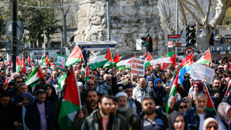 İstanbul Gazze için ayakta