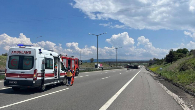 Anadolu Otoyolu'nda kaza: Bolu kesimi çift yönlü trafiğe kapatıldı
