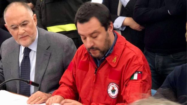İtalya itfaiyeciler birliğinden "Salvini'yi cezalandırın" çağrısı