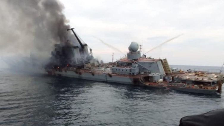 Rusya, donanması olmayan Ukrayna'ya karşı Karadeniz'deki sancak gemisi Moskovayı da kaybetmişti.