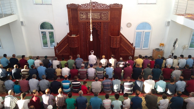 Yurtta bayram sabahı