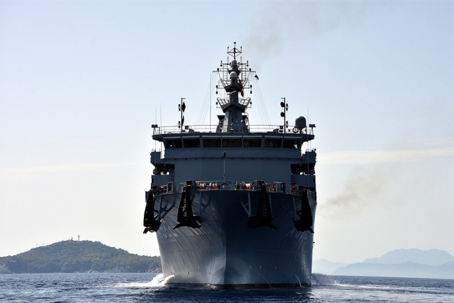 "TCG Alemdar", donanımıyla göz doldurdu