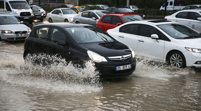 Ankara'da kuvvetli sağanak: 1 kişi hayatını kaybetti