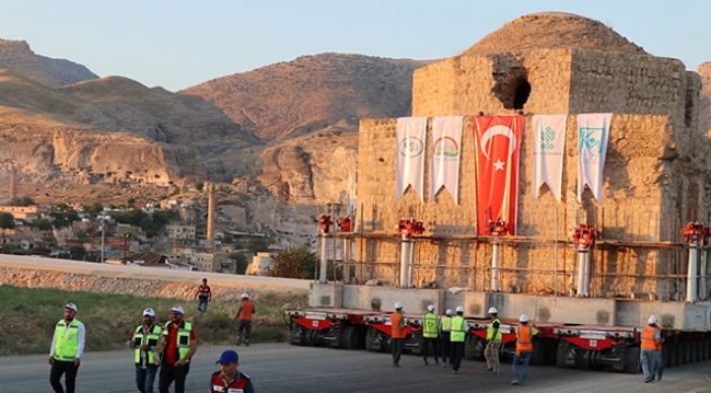 Tarihi Artuklu Hamamı yeni yerine taşındı