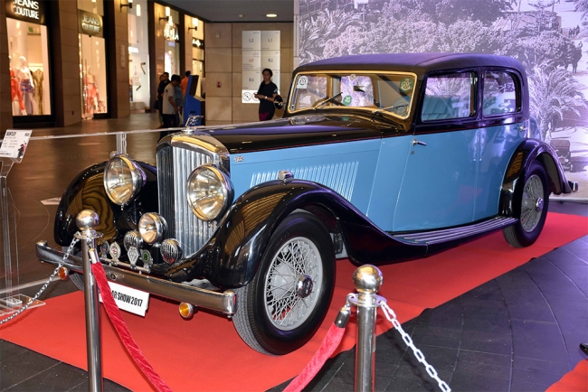 Beyrut'ta "Klasik Otomobil Fuarı"