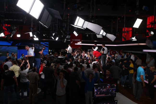 15 Temmuz gecesi hain darbecilere TRT‘yi teslim etmeyenler o geceyi anlattı