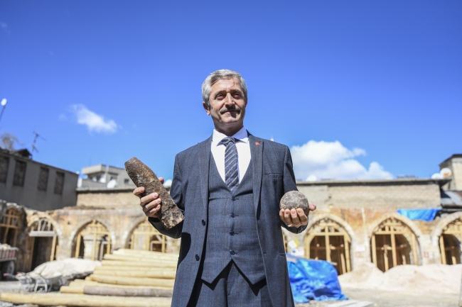 Tarihi handan patlamamış top mermisi çıktı