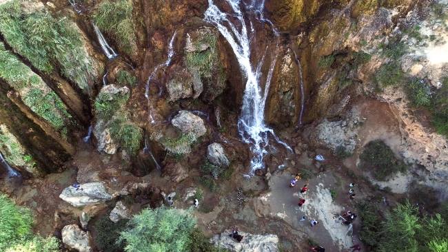 Girlevik Şelalesi her mevsim ayrı güzel