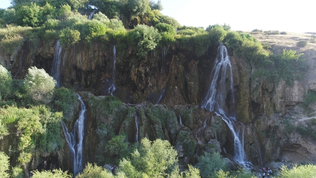 Girlevik Şelalesi her mevsim ayrı güzel