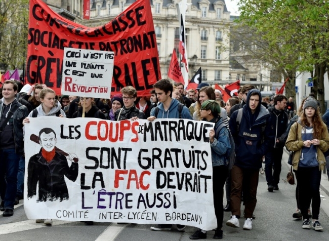 Fransa'daki grev üniversitelere de sıçradı