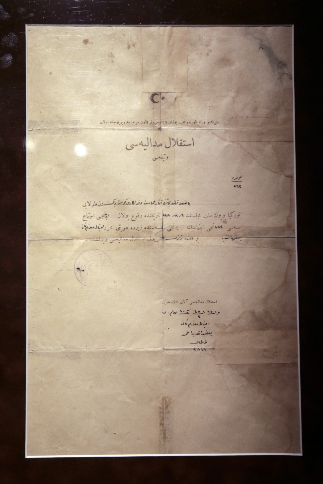 Atatürk'ün Latife Hanım'a hediye ettiği atın eyeri satışta