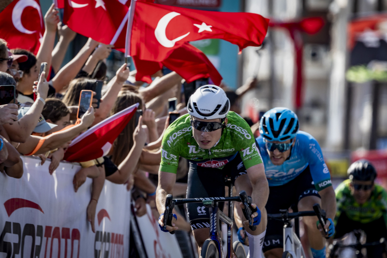 Tour of Türkiye Fethiye-Marmaris etabını Jasper Philipsen kazandı
