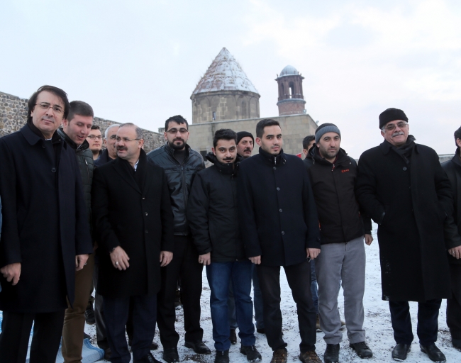 Erzurum Kalesi'nde 'Kurtuluş' namazı kıldılar