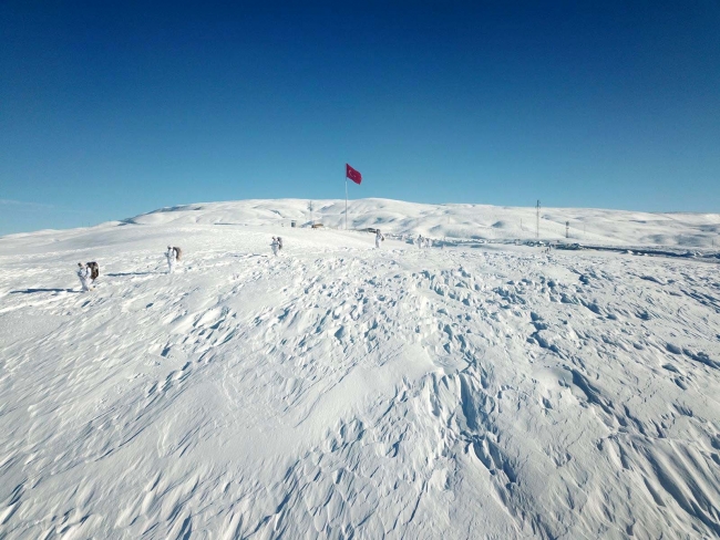 Zorlu coğrafyalarda terör örgütüne göz açtırılmıyor