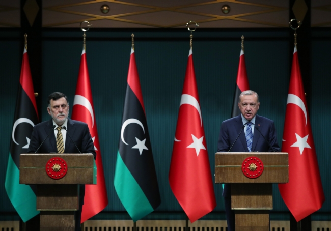 Cumhurbaşkanı Erdoğan: Libyalı kardeşlerimizi darbecilerin insafına bırakmayacağız