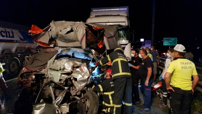 Kocaeli'de zincirleme trafik kazası: 1 ölü