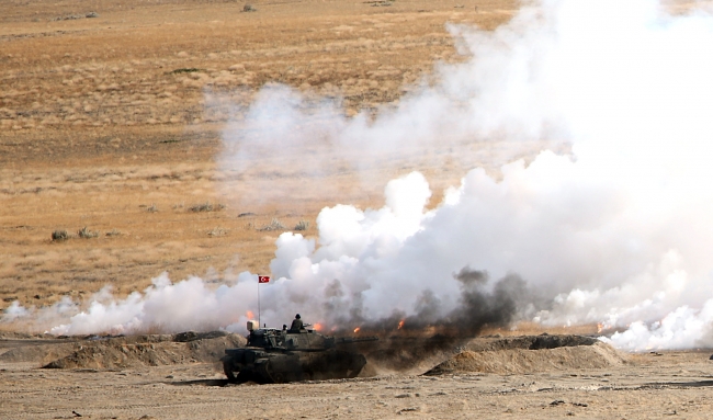 Mehmetçik ateş gücüyle nefes kesti