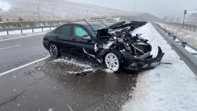 Niğde-Adana Otoyolu'nda zincirleme kaza: 5 yaralı