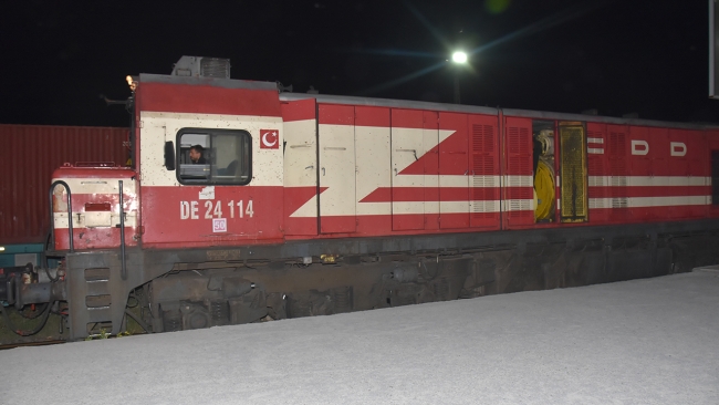 Çin'e gidecek 2 ihracat treni Kars'a ulaştı