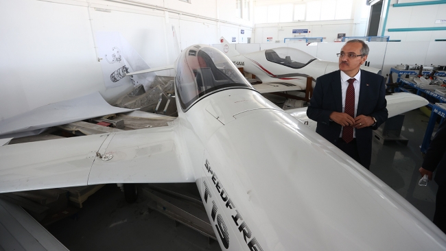 THK'nın ürettiği uçaklar seri üretim için alıcı bekliyor
