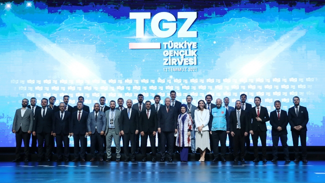 Cumhurbaşkanı Erdoğan: Bize insan hakları nasihati verenlerin utanç lekeleri ortaya dökülüyor