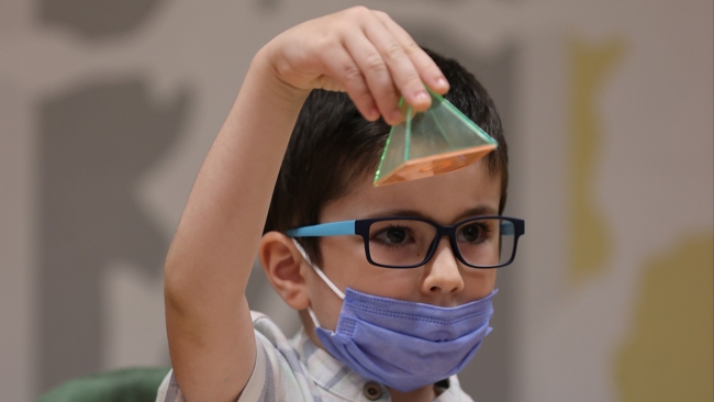 Millet Kütüphanesi minikleri teknolojiyle buluşturuyor