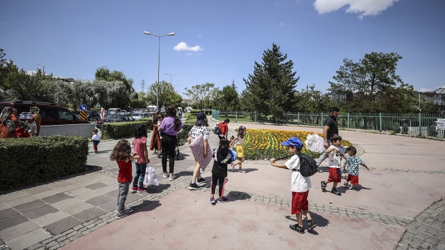 Ankara'da vatandaşlar piknik alanlarını doldurdu