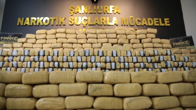 Şanlıurfa'da durdurulan tırdan 275 kilogram eroin çıktı