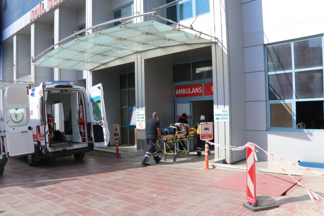 Burdur'da iki otomobil çarpıştı: 4 yaralı