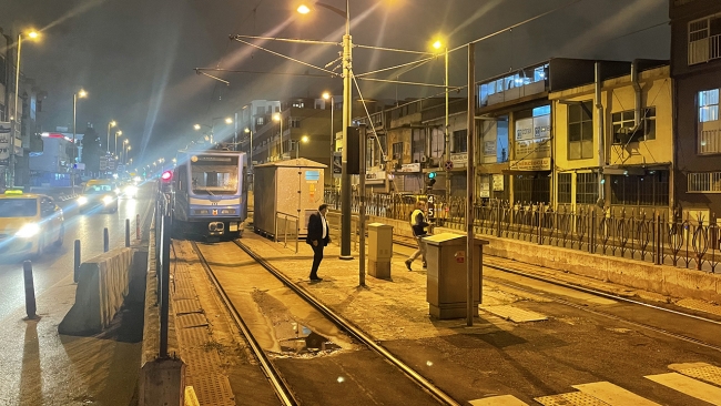Metro İstanbul'da seferler aksadı