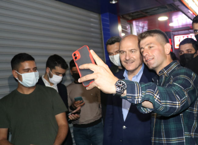 Bakan Soylu'dan Tunceli'de esnaf ziyareti