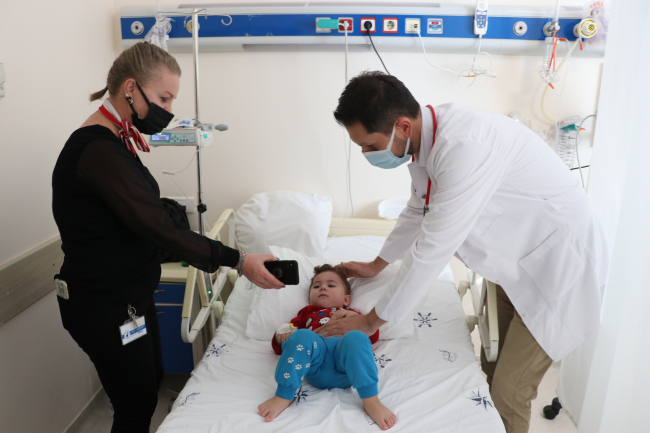 Bir çocuğun midesinden 17 mıknatıs çıkarıldı