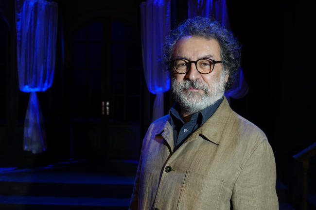 "Bir Adam Yaratmak" oyunu AKM'de sahnelendi