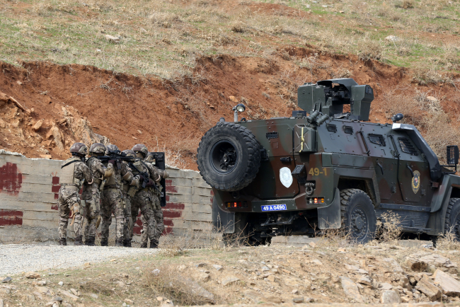 Muş'ta PÖH tatbikatı gerçeği aratmadı