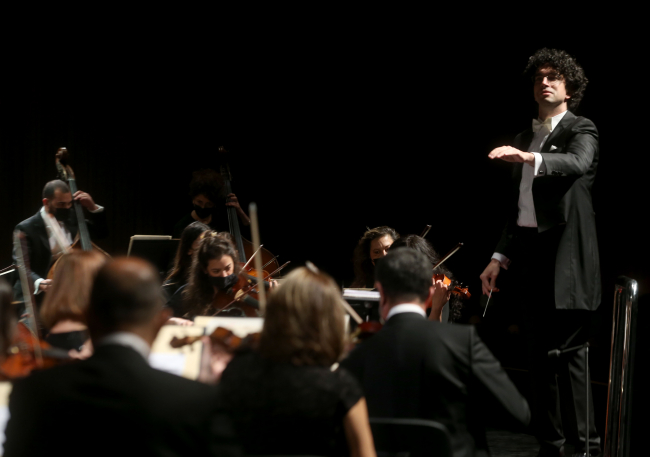 Cumhurbaşkanlığı Senfoni Orkestrası AKM'de müzikseverlerle buluştu