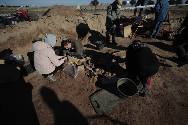 İspanya'da bir toplu mezar 85 yıl sonra açıldı