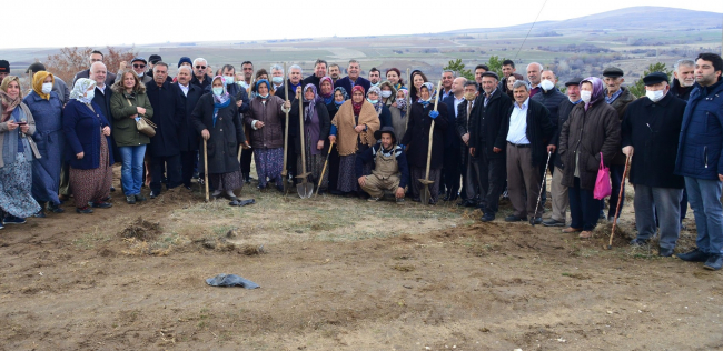 Kırşehir'de fidanlar toprakla buluşturuldu
