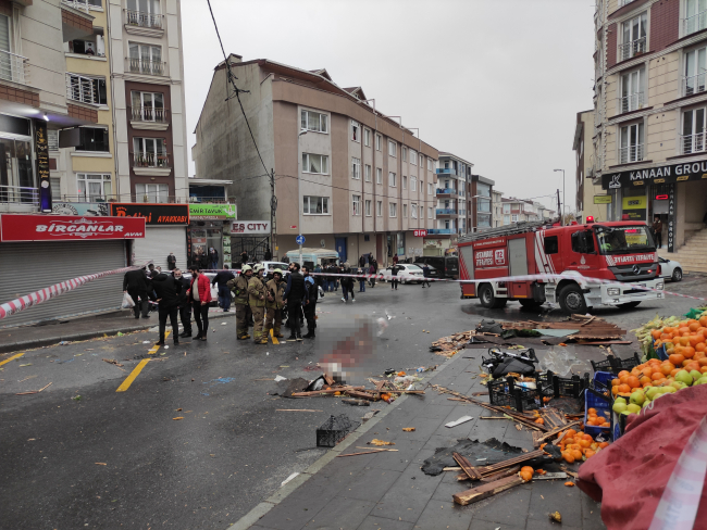 İstanbul'u fırtına vurdu: 4 kişi hayatını kaybetti 19 kişi yaralandı