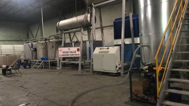 Kocaeli'de 29 bin litre etil alkol ele geçirildi