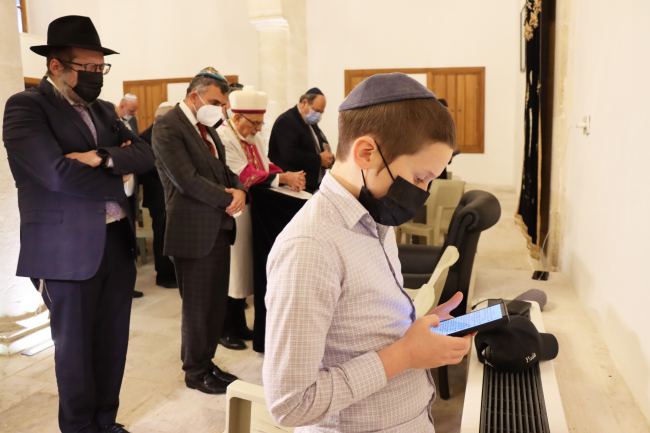 Yahudiler 60 yıl sonra Hanuka bayramı kutlandı